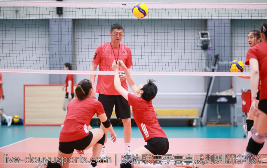 欧协联赛季赛事裁判判罚争议汇总